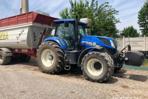 New Holland T7-245